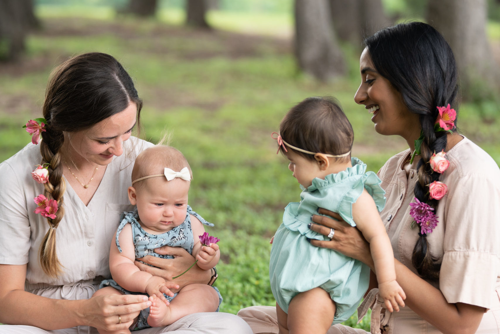 [No. 93] Love Is Real Mom Friends.