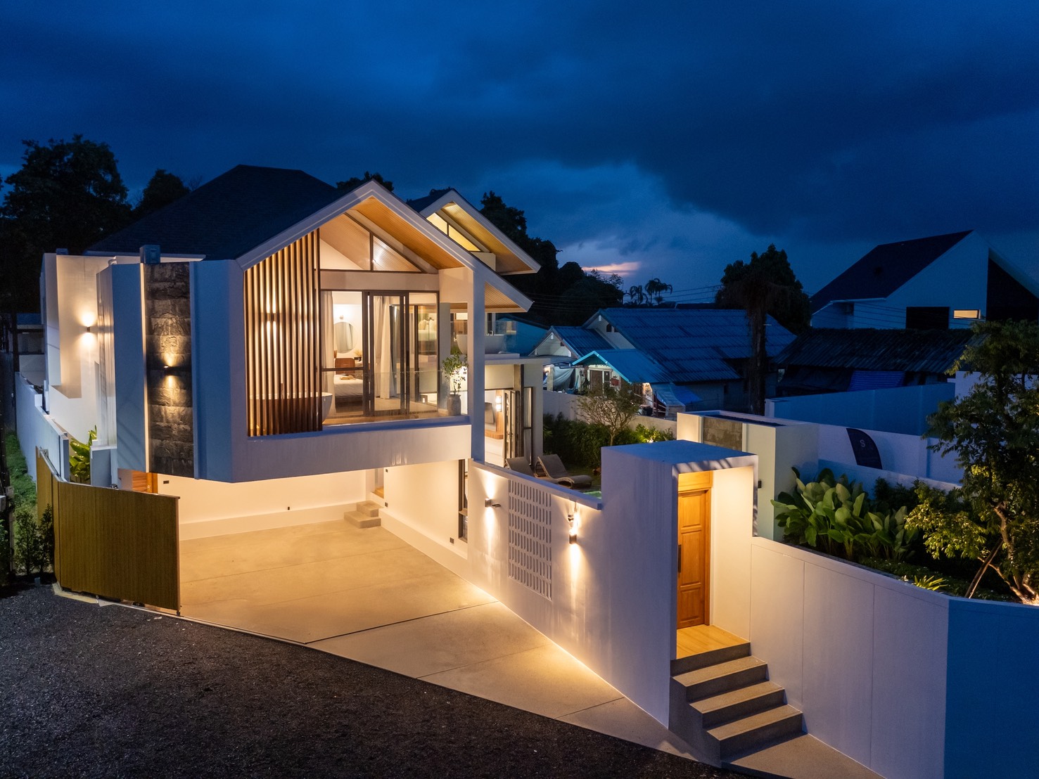 Alisa Grand Pool Villa: Luxury 6+1 Bedroom Pool Villa Near Layan and Bang Tao Beach, Phuket 4