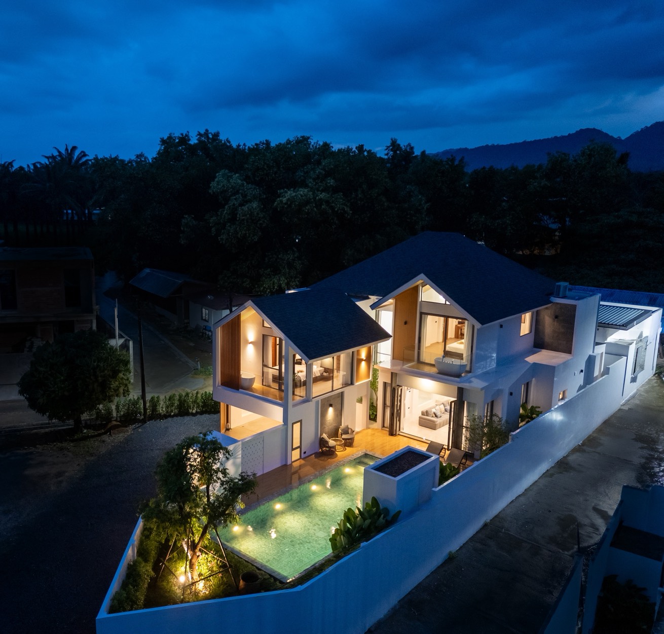 Alisa Grand Pool Villa: Luxury 6+1 Bedroom Pool Villa Near Layan and Bang Tao Beach, Phuket 5