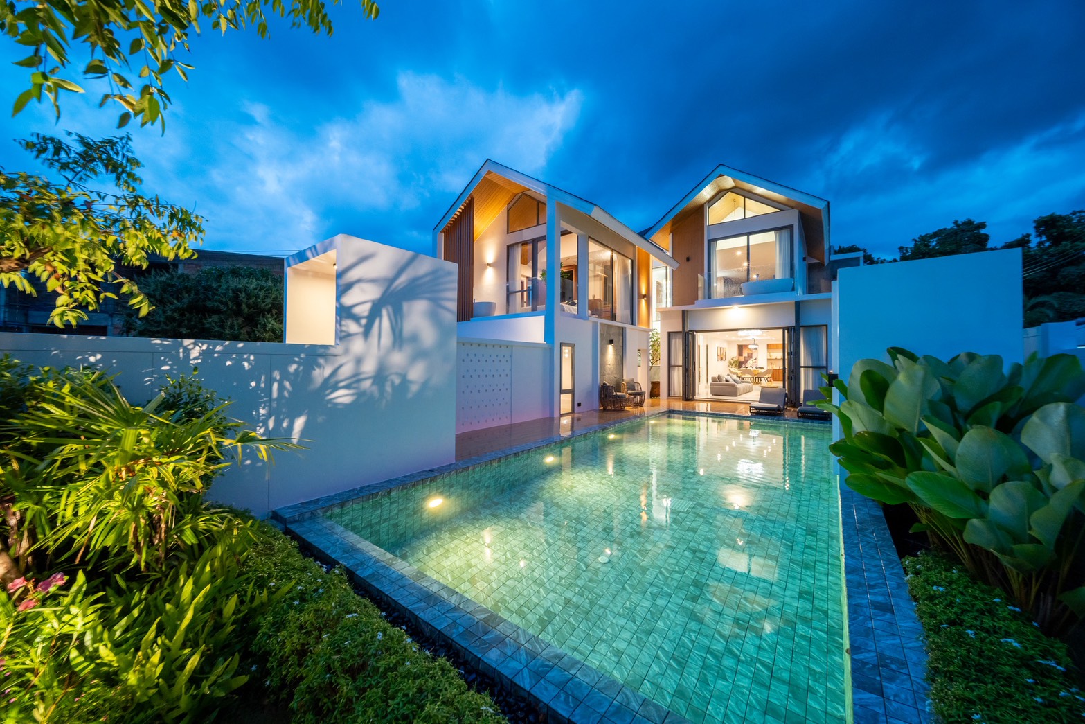 Alisa Grand Pool Villa: Luxury 6+1 Bedroom Pool Villa Near Layan and Bang Tao Beach, Phuket