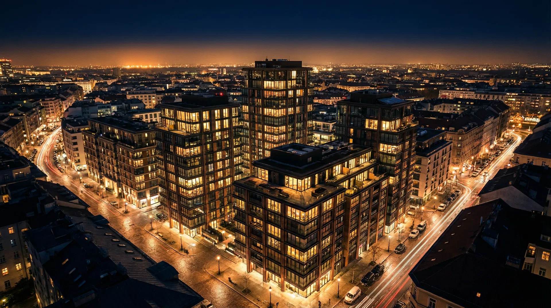 Moderne Immobilien bei Nacht