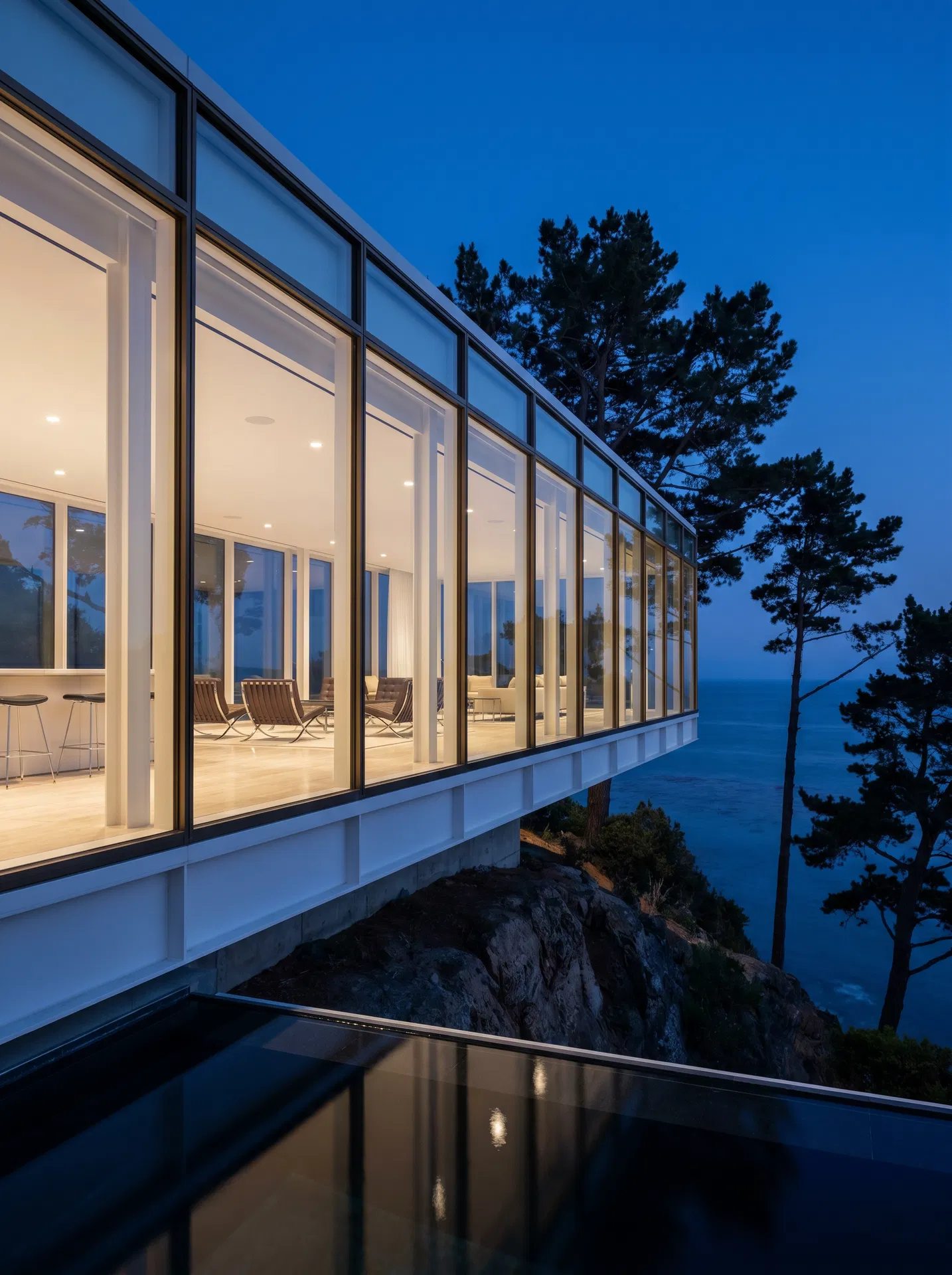 Hillside Glass Pavilion