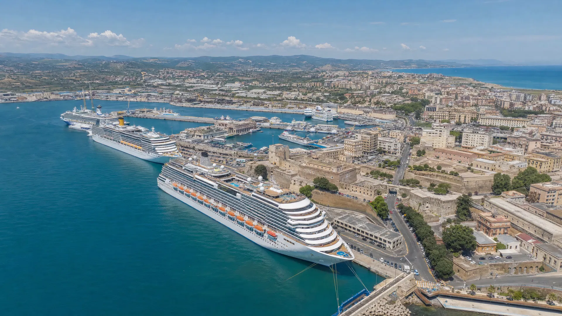 Crociere da Civitavecchia, Genova e Napoli: Guida Porti Italiani