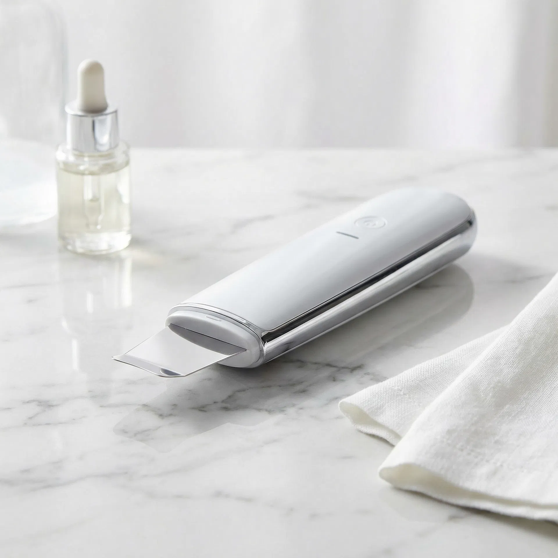 Ultrasonic Skin Scrubber EMS