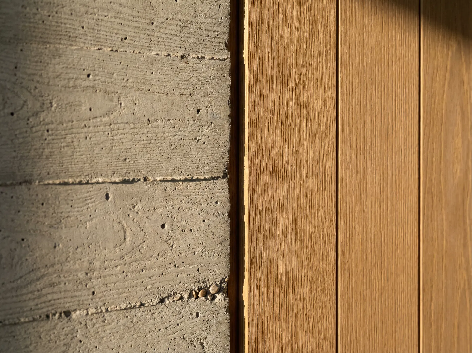 Détail béton et bois