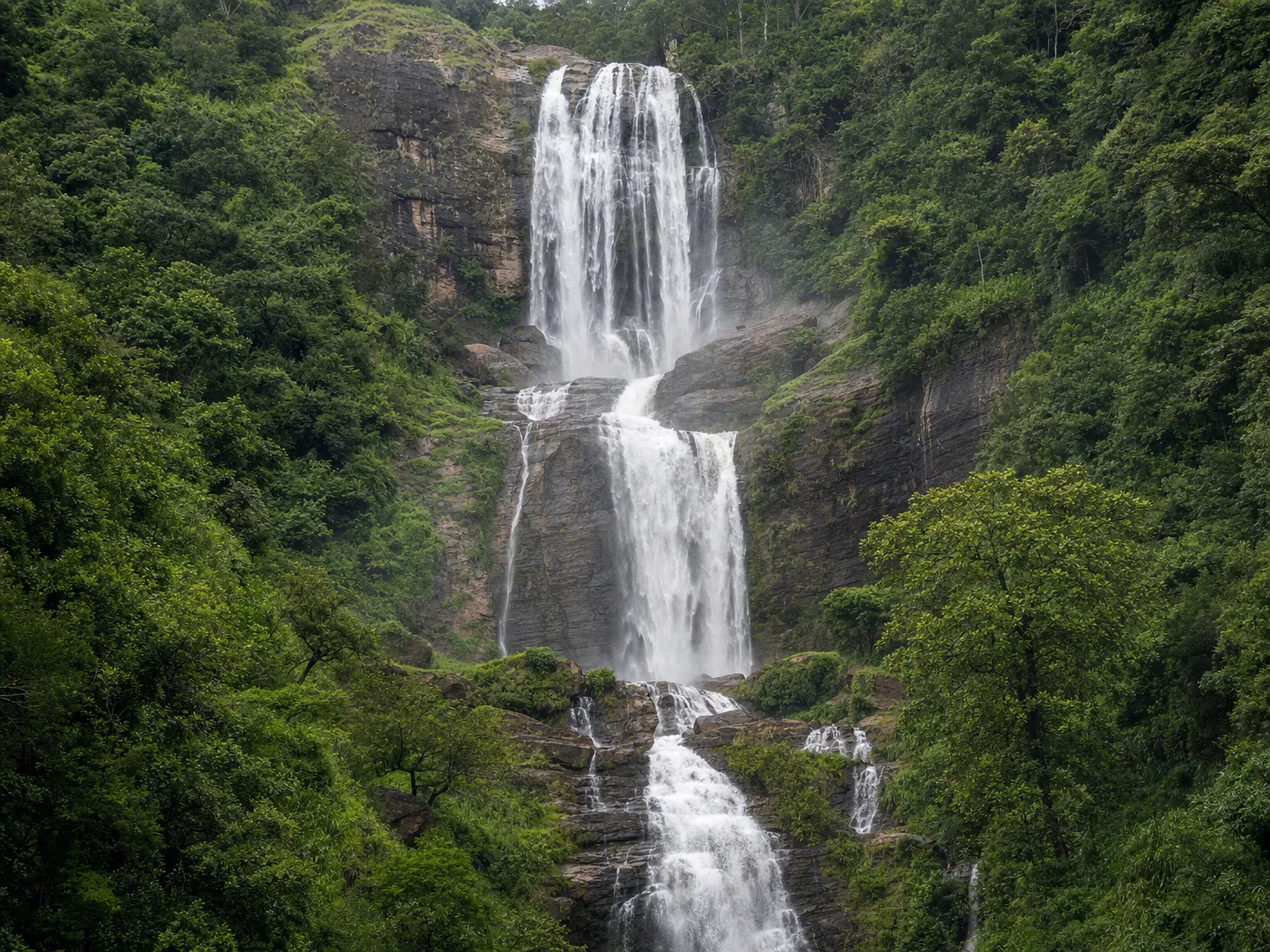 ランボダ滝（Ramboda Falls）