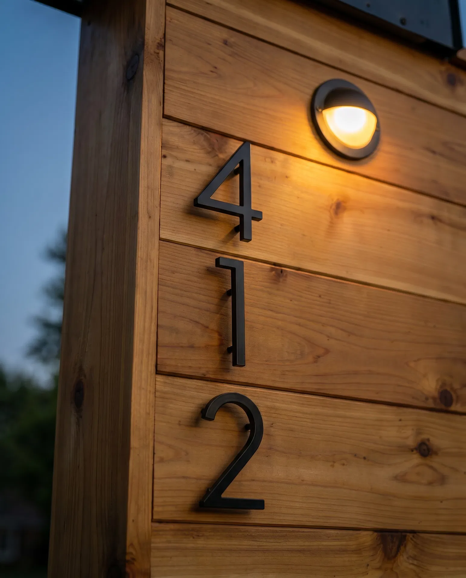 Cedar and Post house numbers and built-in light detail