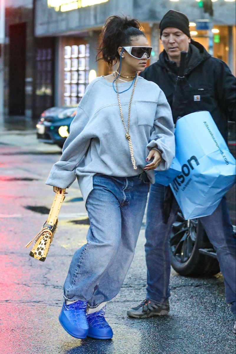 Rihanna Light Gray Sweatshirt — Crewneck, Dropped Shoulders, Chest