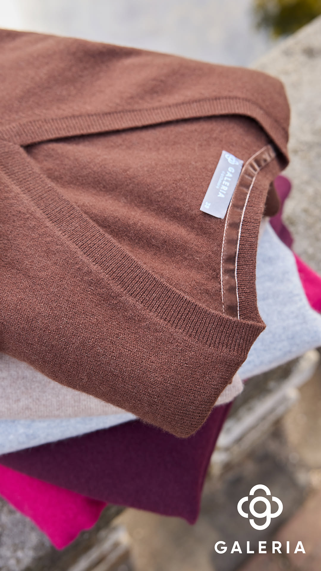 Galeria Brown V-neck Sweater — V-neckline, Ribbed Trim, Satin Inner
