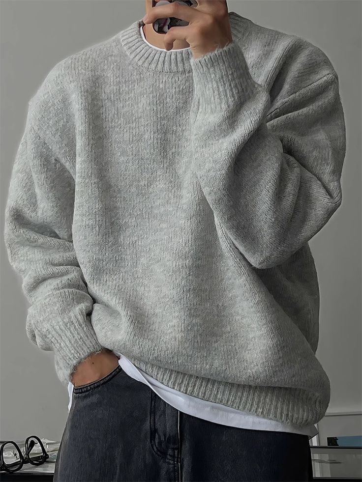 Minimalist Light Heather Grey Crewneck Sweater — Ribbed Crew