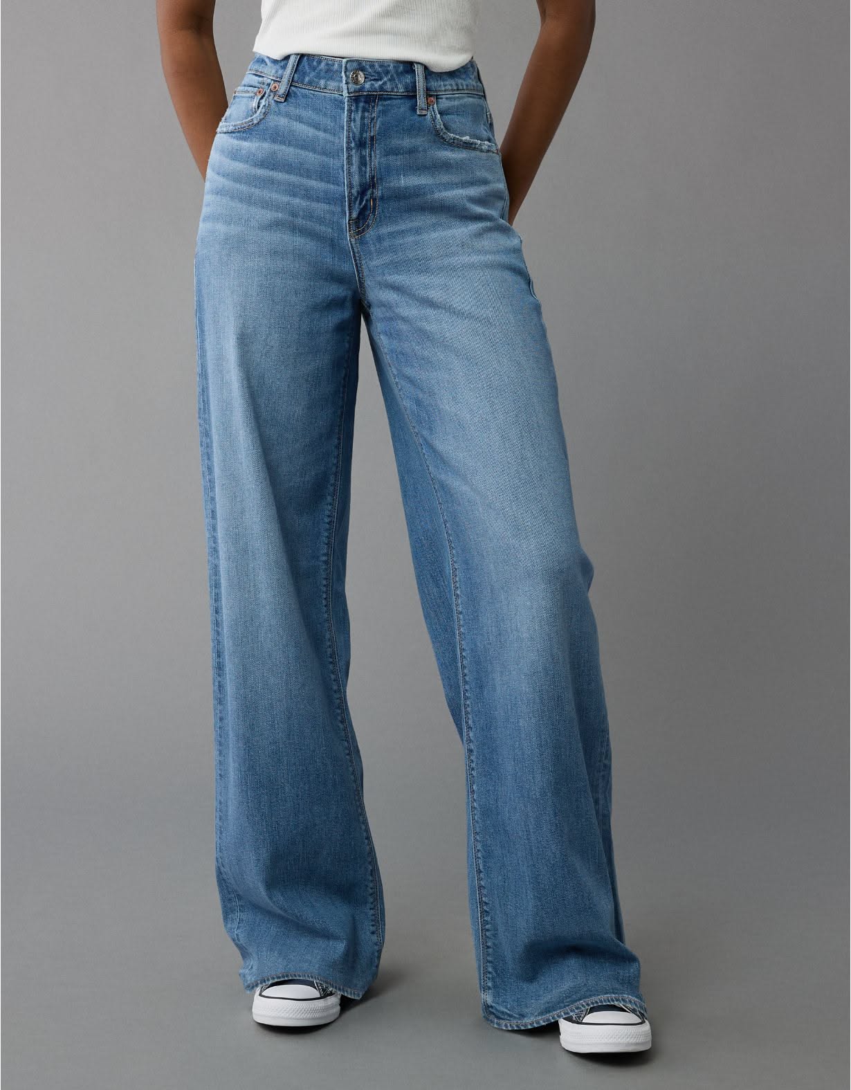American Eagle Light Wash Blue Jeans — 5-pocket Design, Button