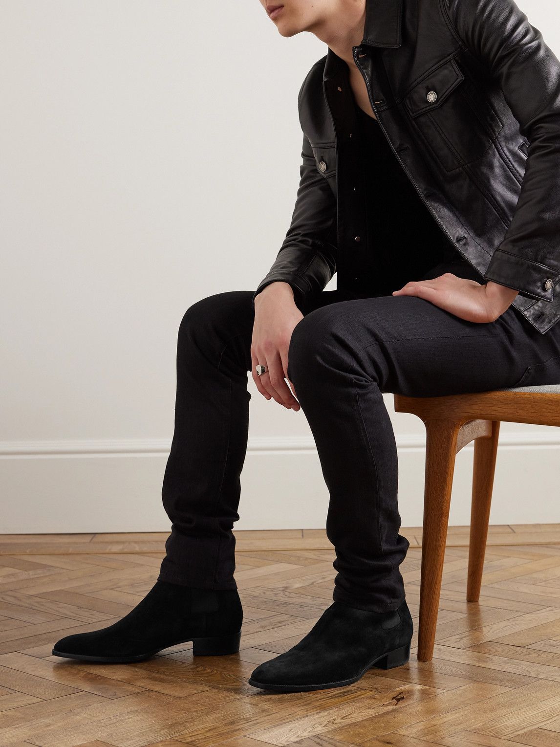  Saint Laurent Wyatt Suede Chelsea Boots - Black