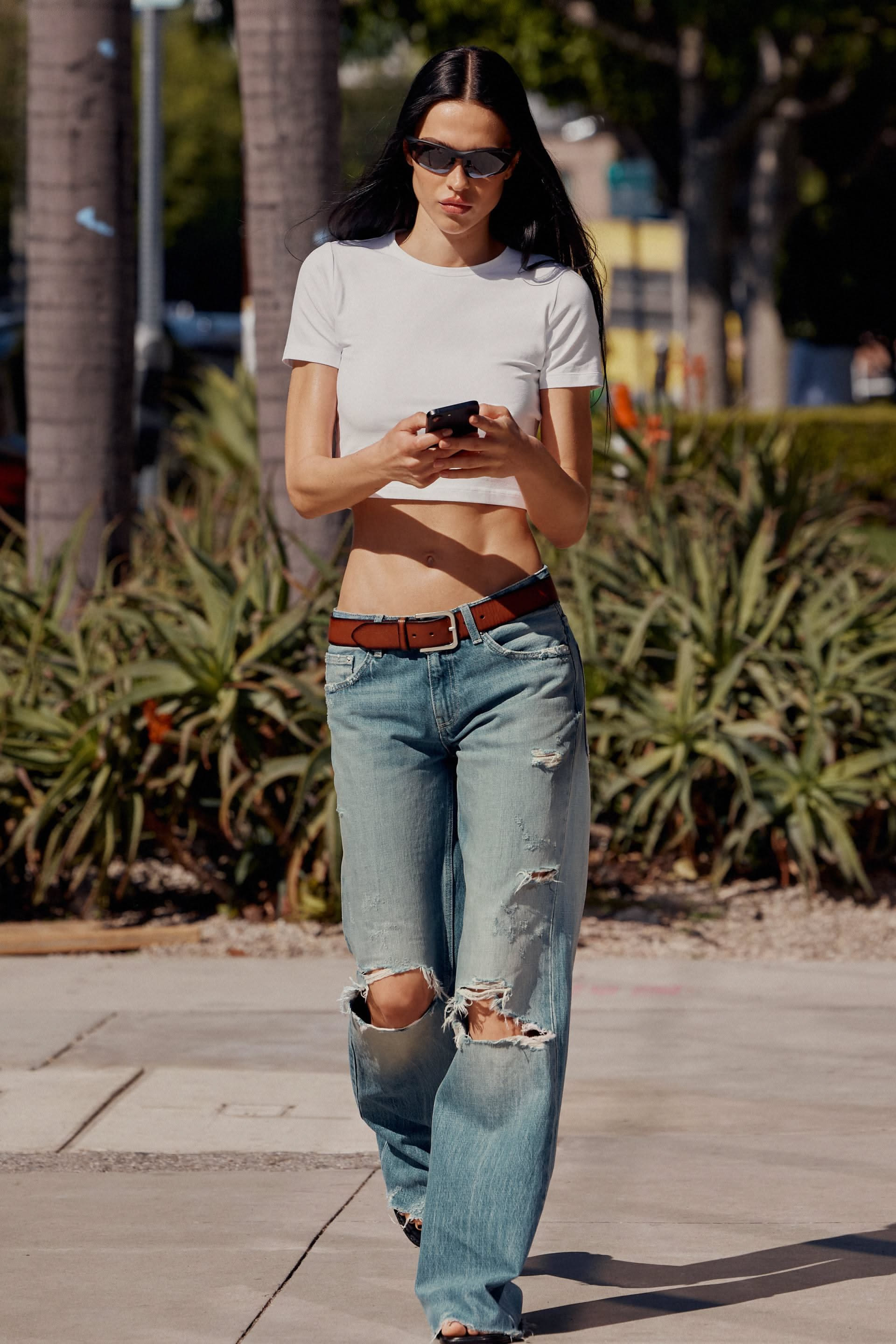 TRF FLARE RIPPED MID-RISE JEANS TRF FLARE RIPPED MID-RISE JEANS