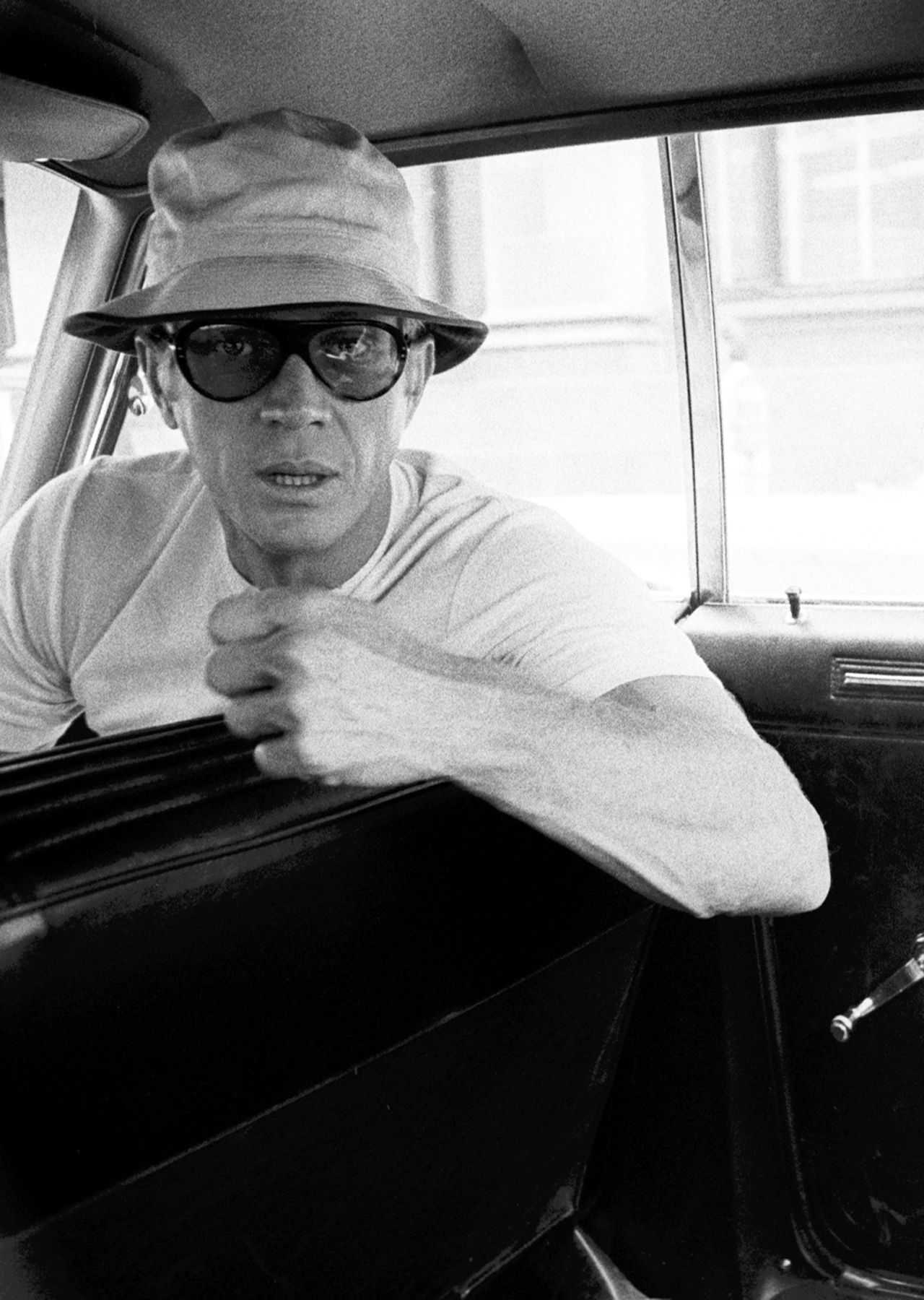 Steve Mcqueen Off-white Bucket Hat — Classic Bucket Hat Silhouette