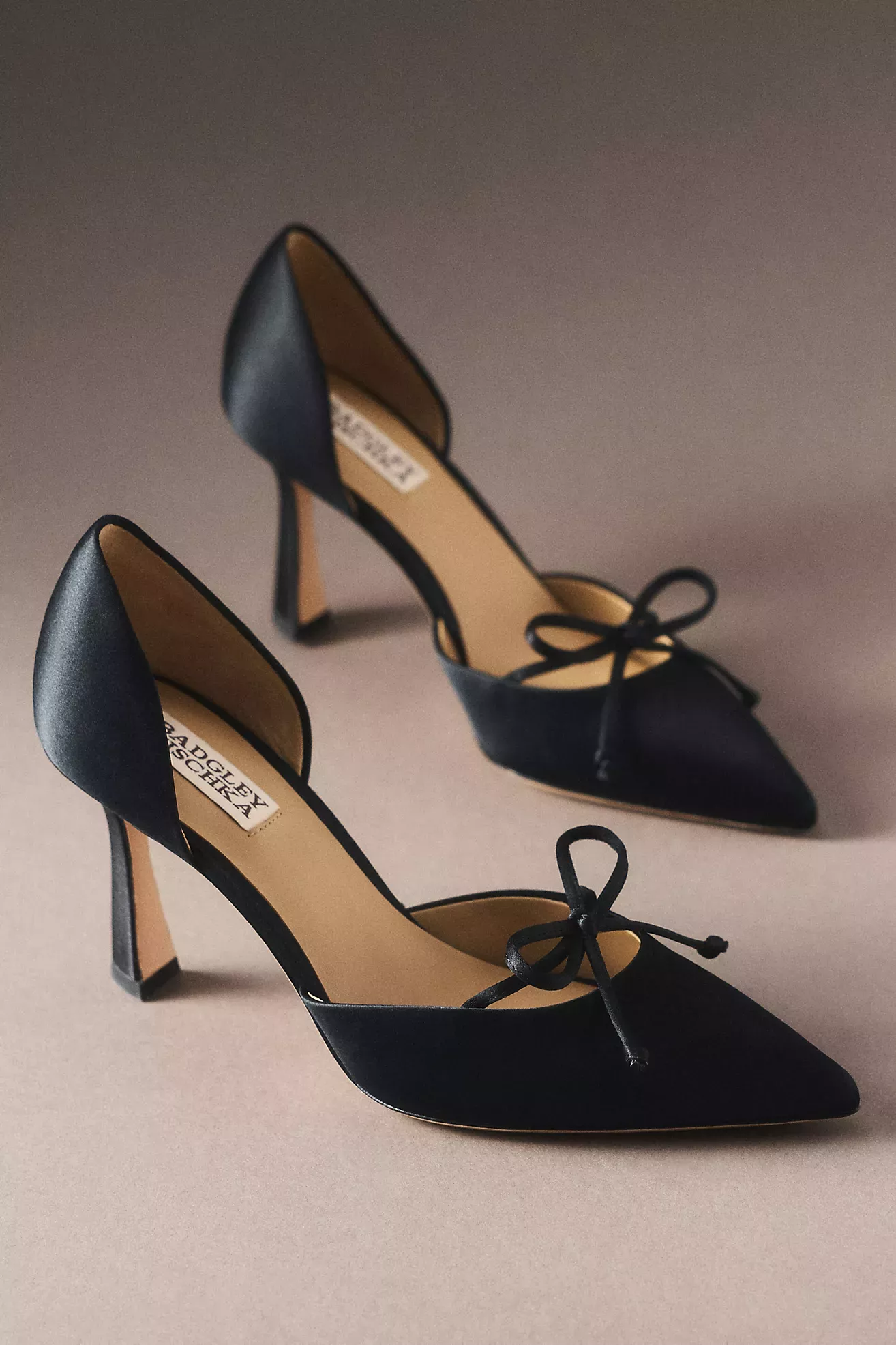 Badgley Mischka Olympic d'Orsay Pumps Badgley Mischka Olympic d'Orsay Pumps