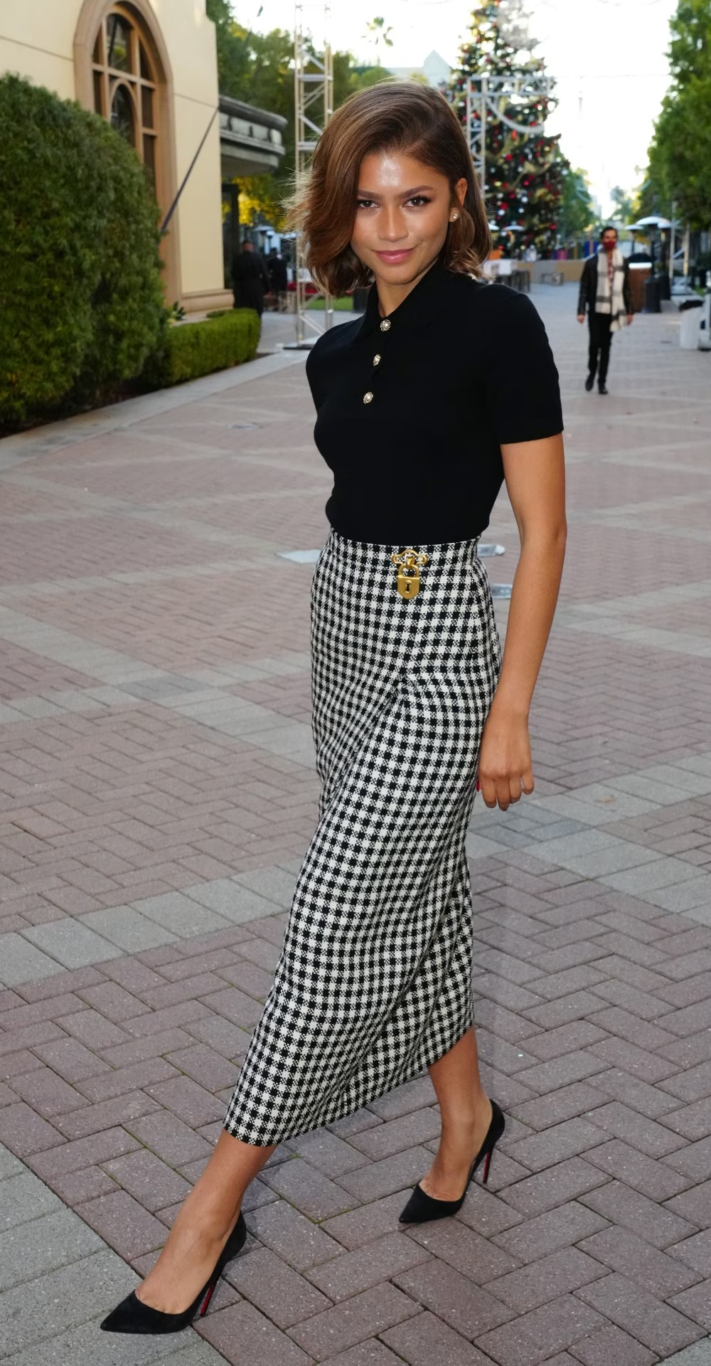Zendaya Black and White Midi Skirt — High-waisted, Structured