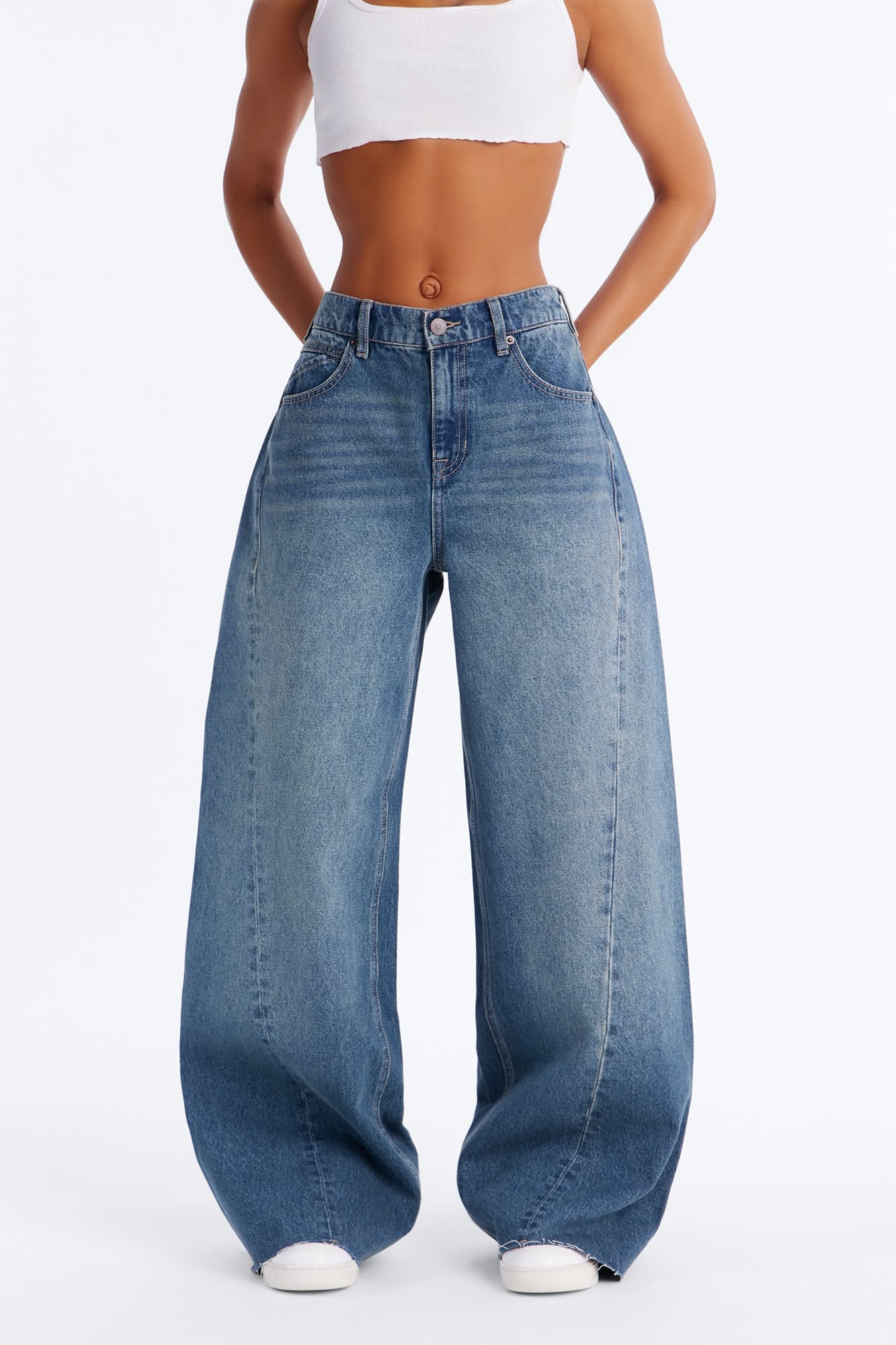 Streetwear Medium Wash Blue Wide Leg Jeans — Mid-rise, Front Seam