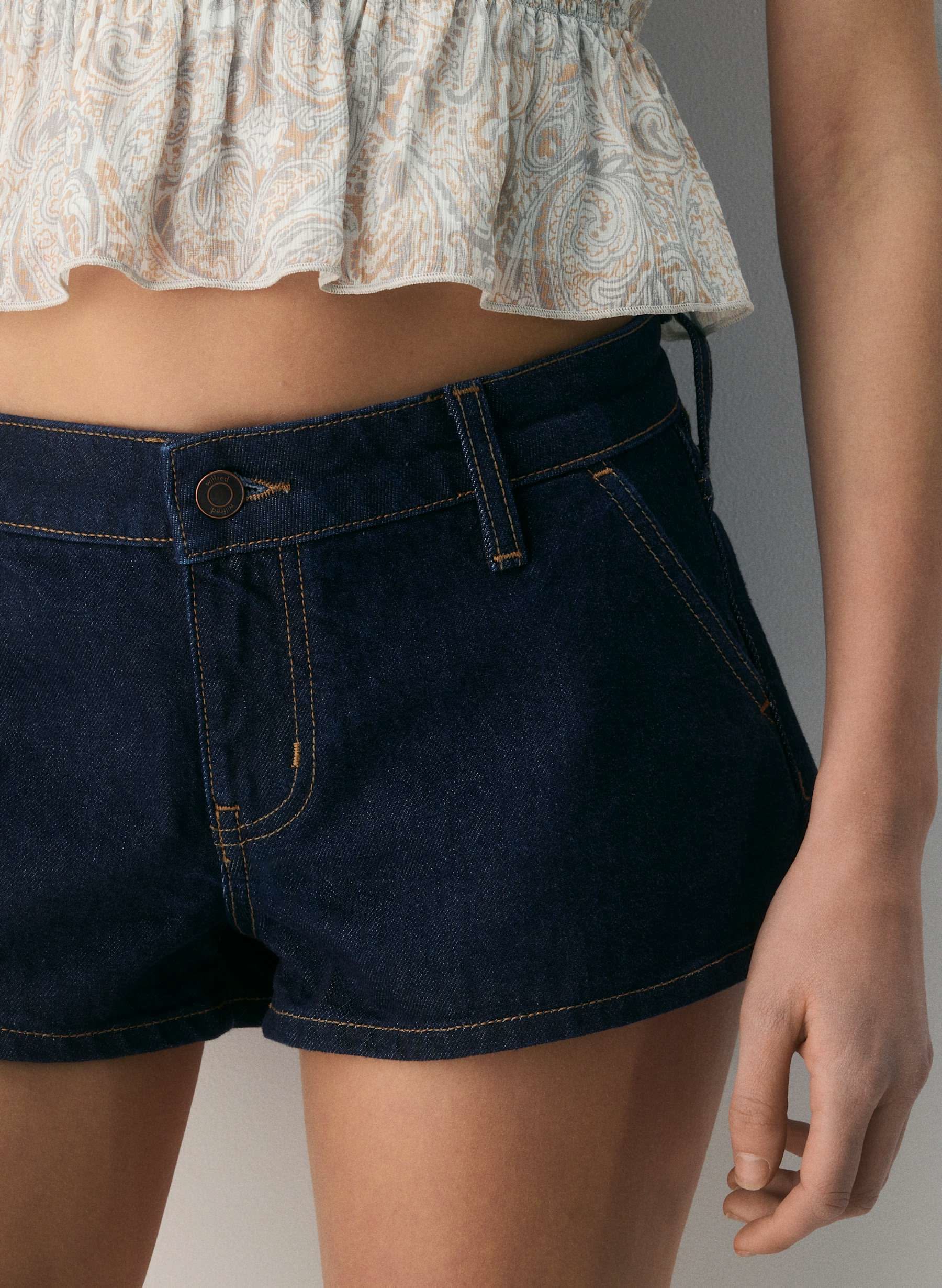 Carriage Short