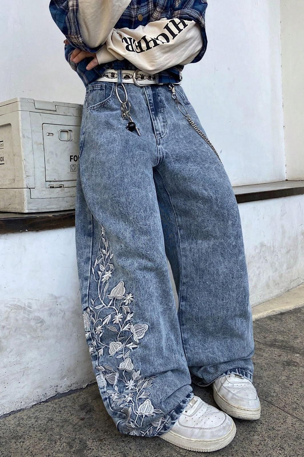Streetwear Light Wash Blue Jeans — White Floral and Butterfly