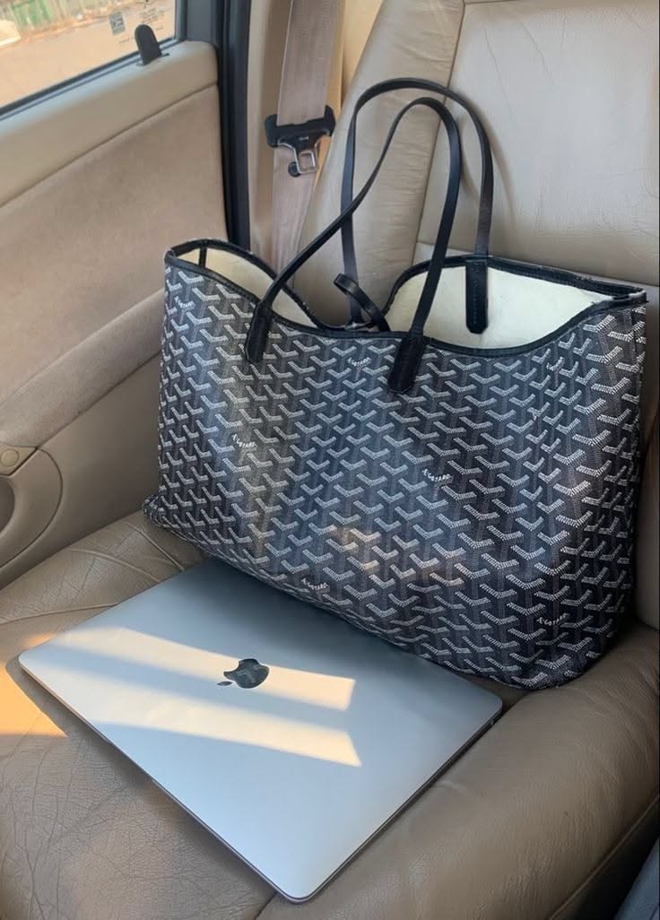 Goyard Black and White Tote Bag — Double Thin Shoulder Straps