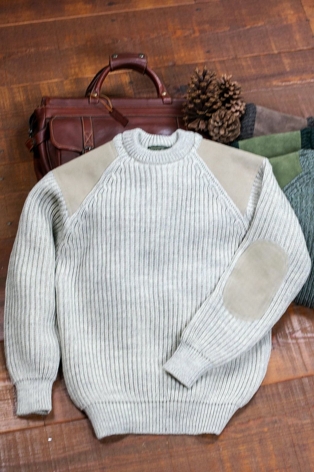 Casual Light Grey Melange Sweater — Crew Neck, Suede Shoulder