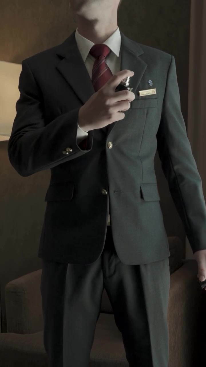 Qatar Airways Airline Crew Uniform Suit