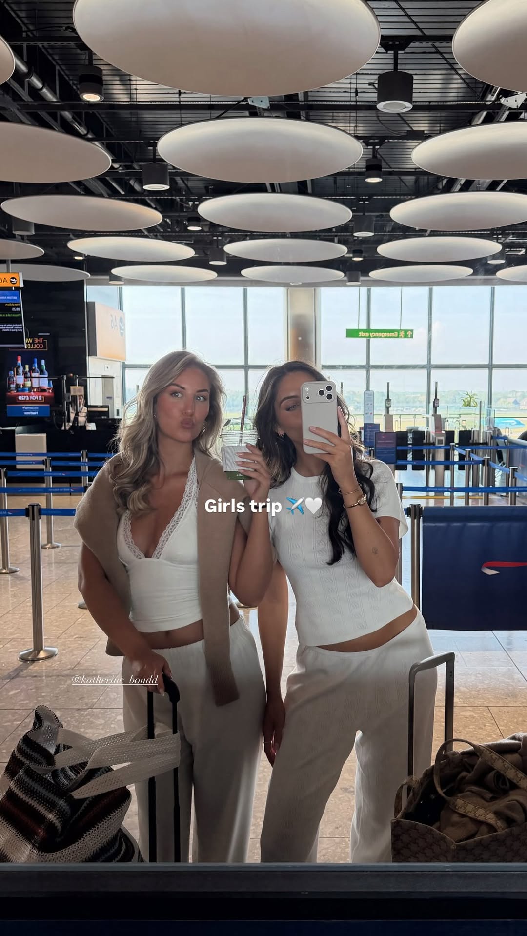 Gucci Airport Travel Outfits