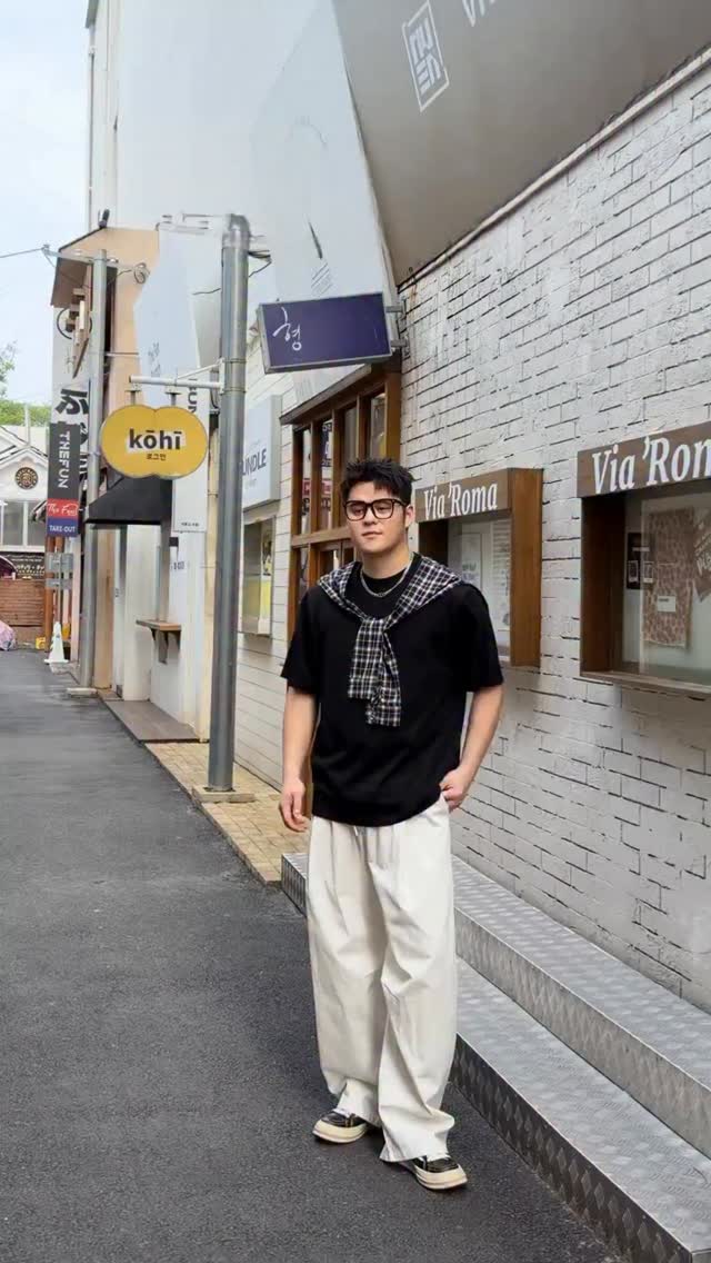 casual off-white wide-leg pants — drawstring waist, relaxed fit, full length