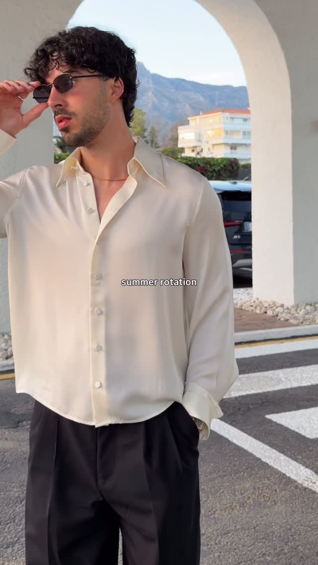 casual cream button-up shirt — long sleeves, button-front closure, classic collar, button cuffs