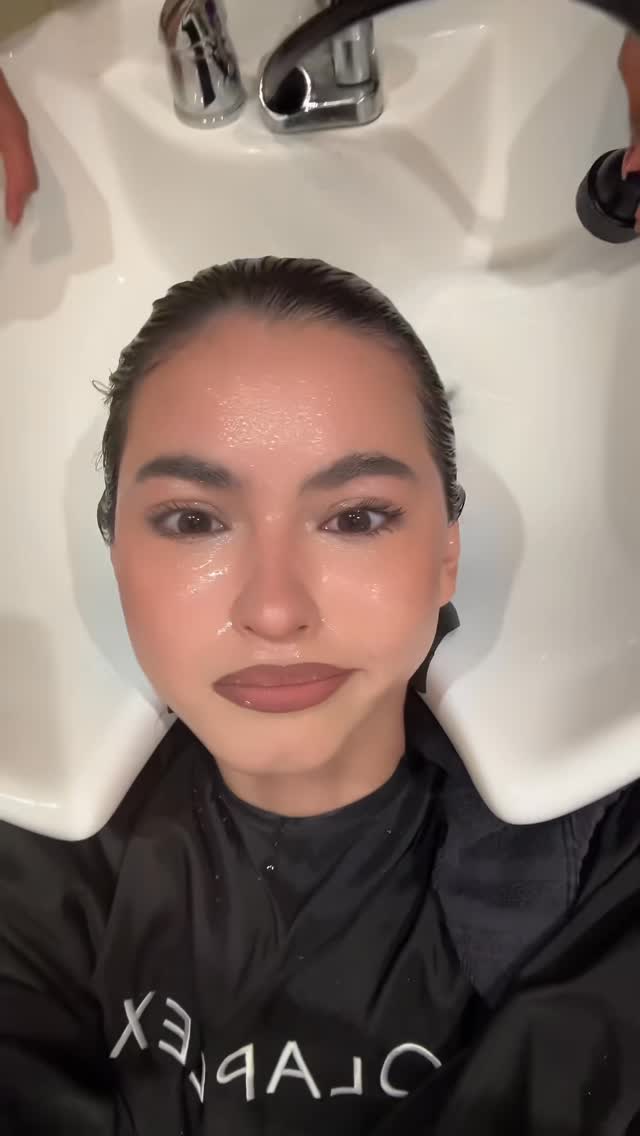Olaplex Salon Cape
