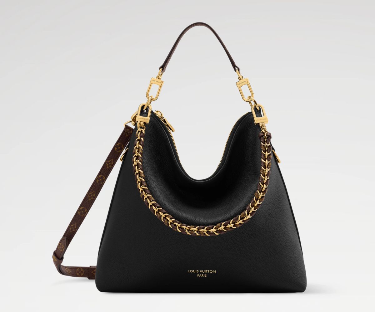 Brand: Louis Vuitton Louis Vuitton Multipass Black Calfskin Shoulder