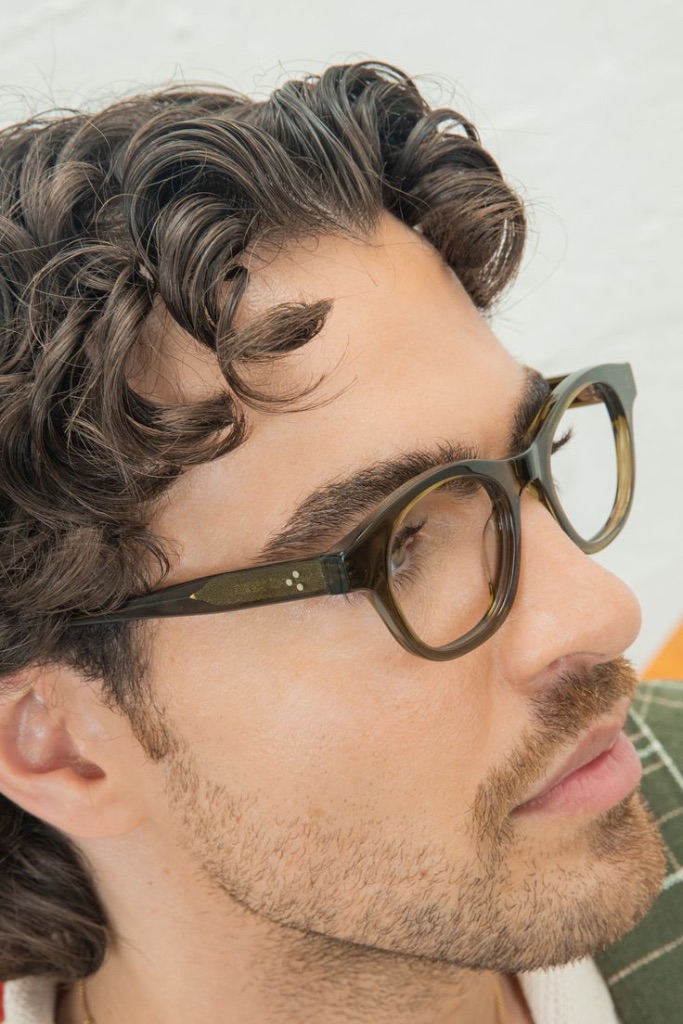 USER SCAN thick frame olive green keyhole bridge eyeglasses three dot rivets