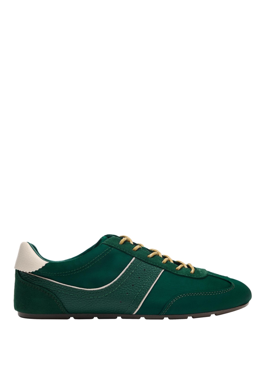 Trainers with Contrast Heel Counter