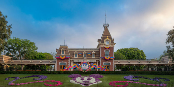 Complete Guide to Disneyland's Lightning Lane System