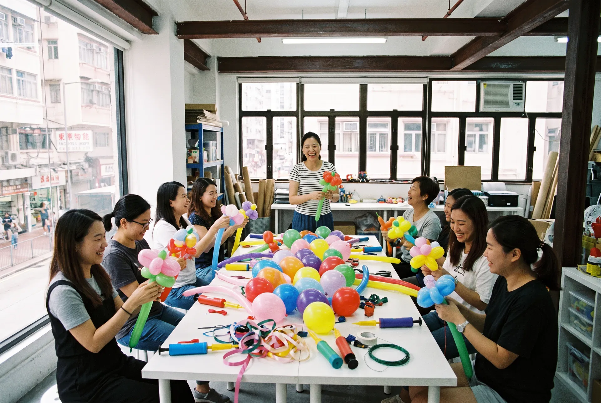 art workshop hong kong corporate team-building activity | art jamming hong kong experience | FlintHub Academy Hong Kong