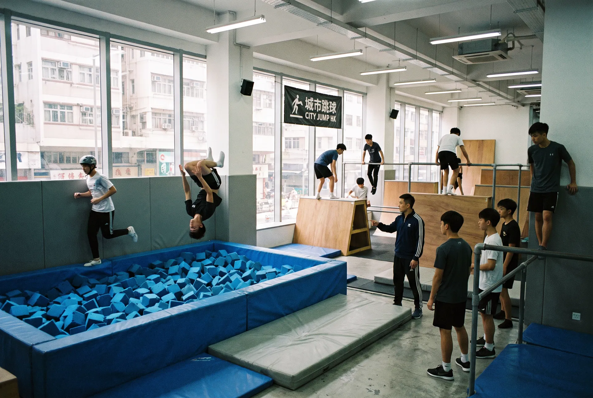 stem education hong kong workshop on-site | robotics class hk experience | FlintHub Academy HK