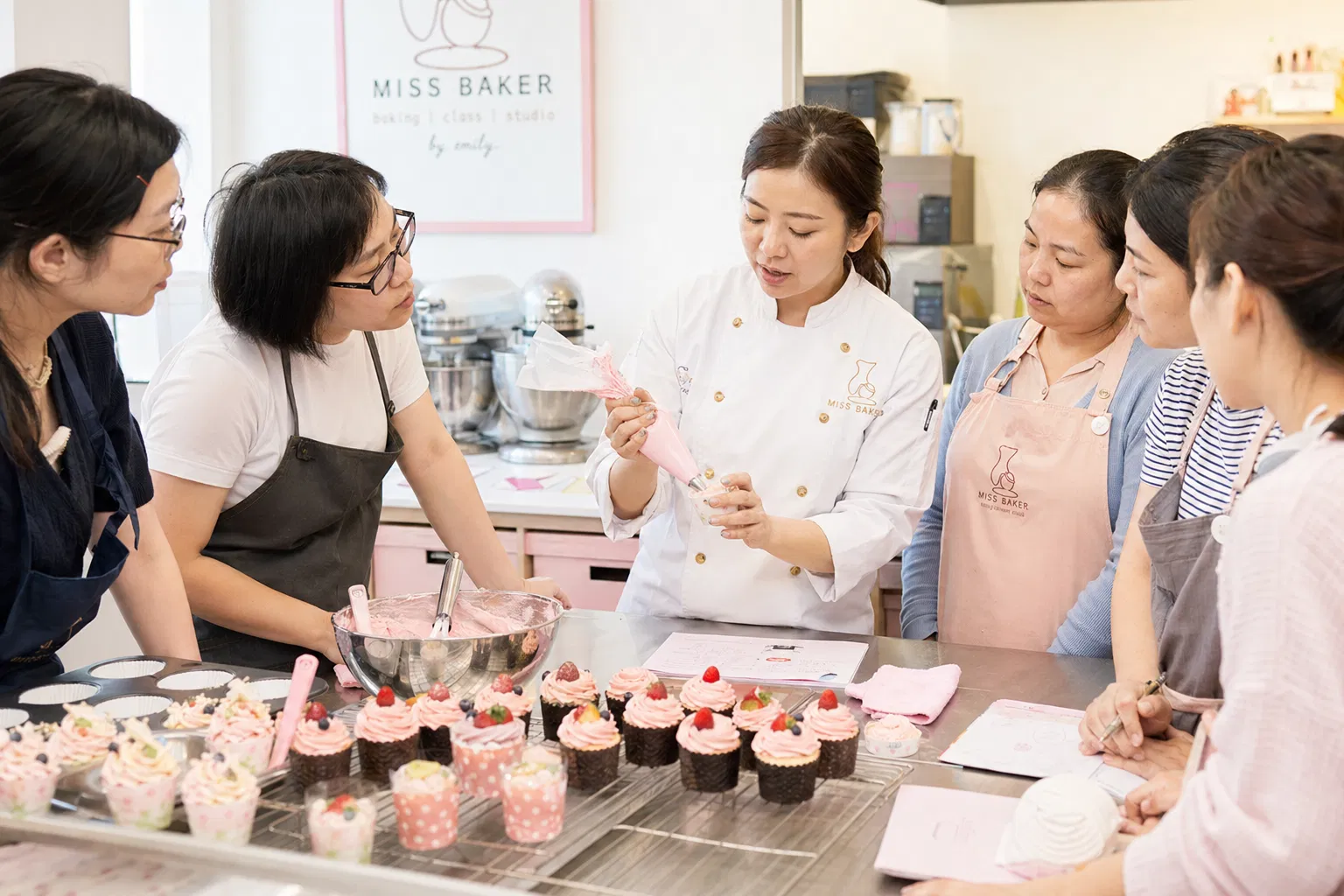 烹飪班 企業 Team Building 活動｜中式烹飪課程 體驗｜FlintHub Academy 香港