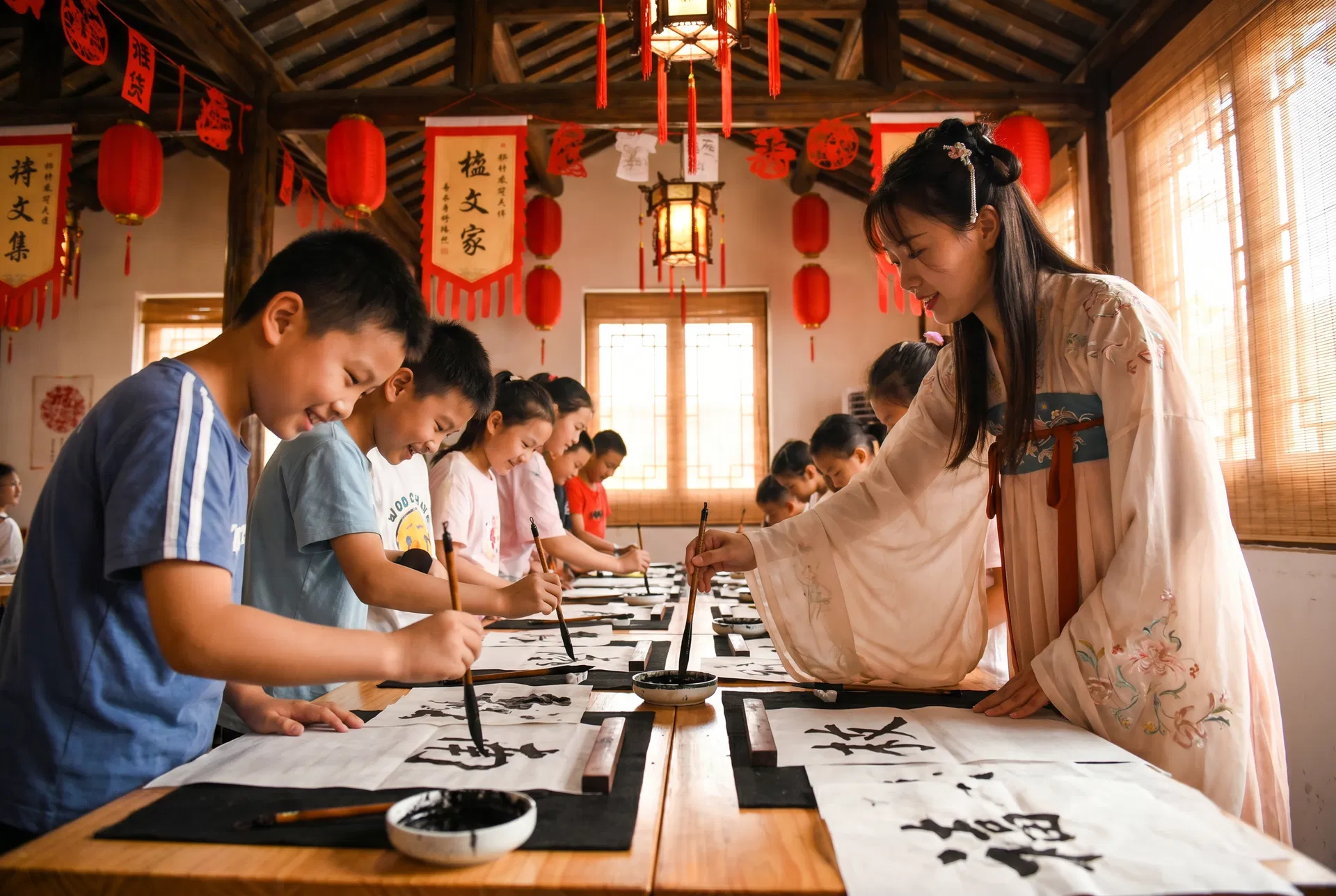 中華文化活動小學 到校教學場景|企業培訓 教育合作案例