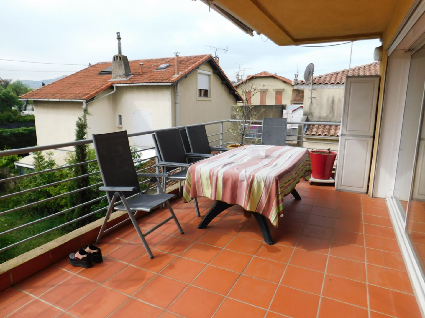 Immeuble - 720 m² - 6 pièces — photo 3