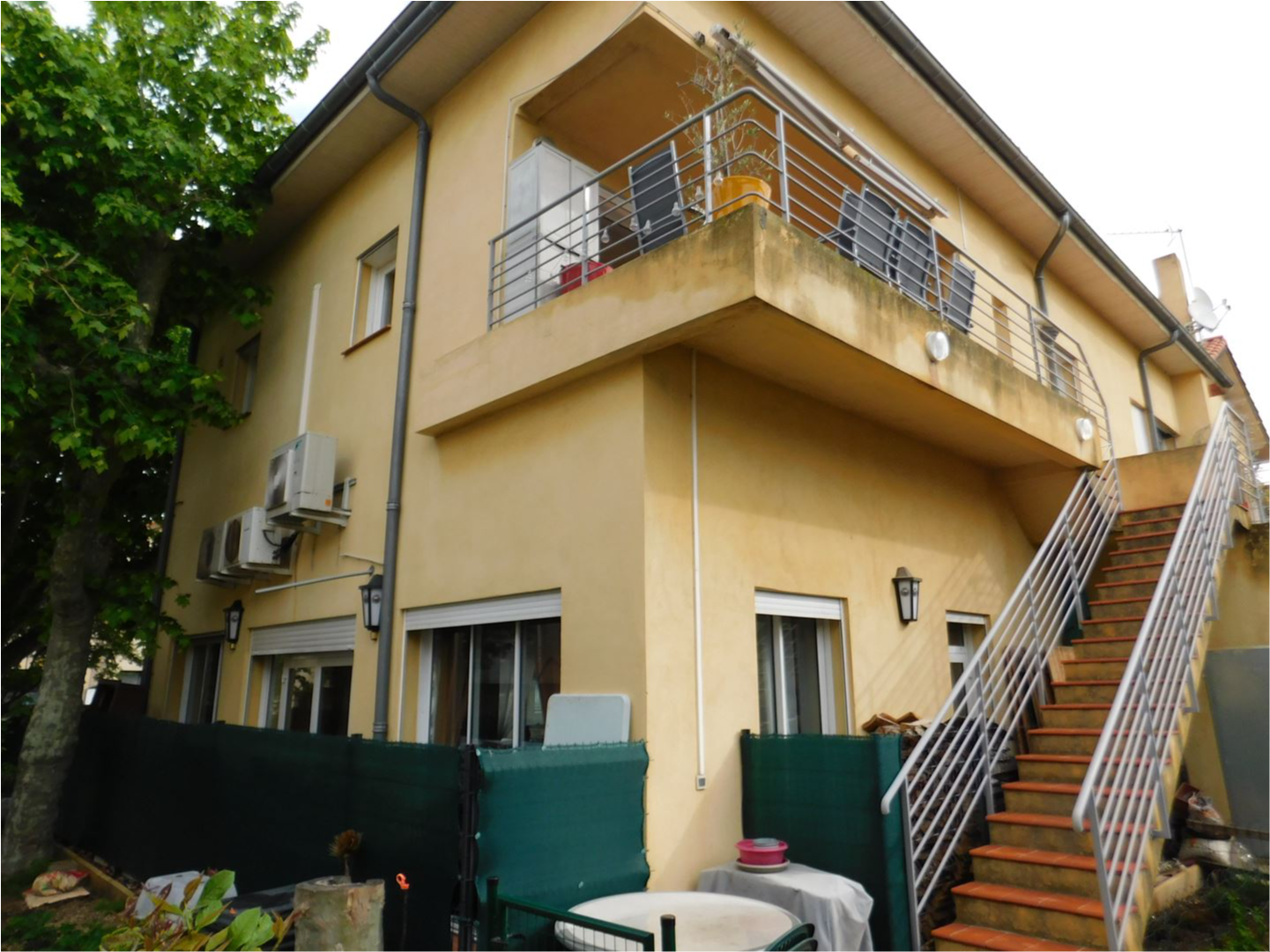 Immeuble - 720 m² - 6 pièces - Photo 1