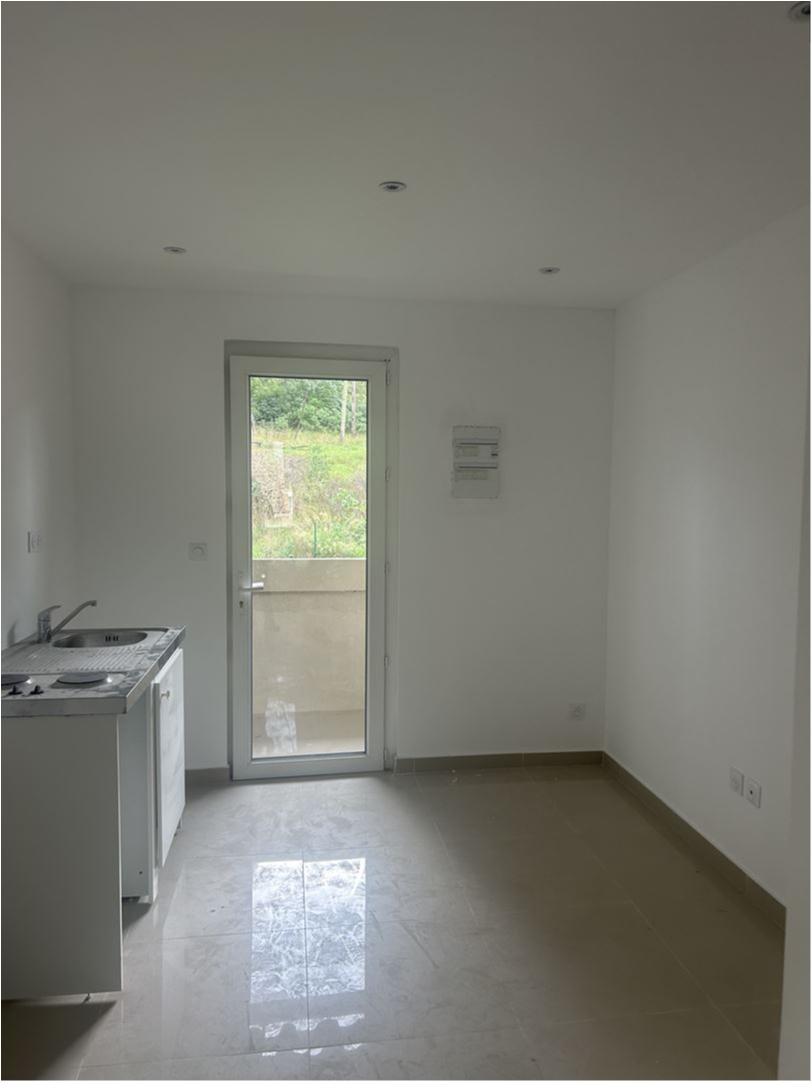 T2 - 32 m² - 2 pièces — photo 3