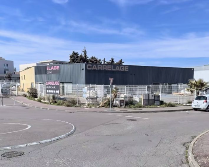 Murs commerciaux - 862 m² - 4 pièces - Photo 1