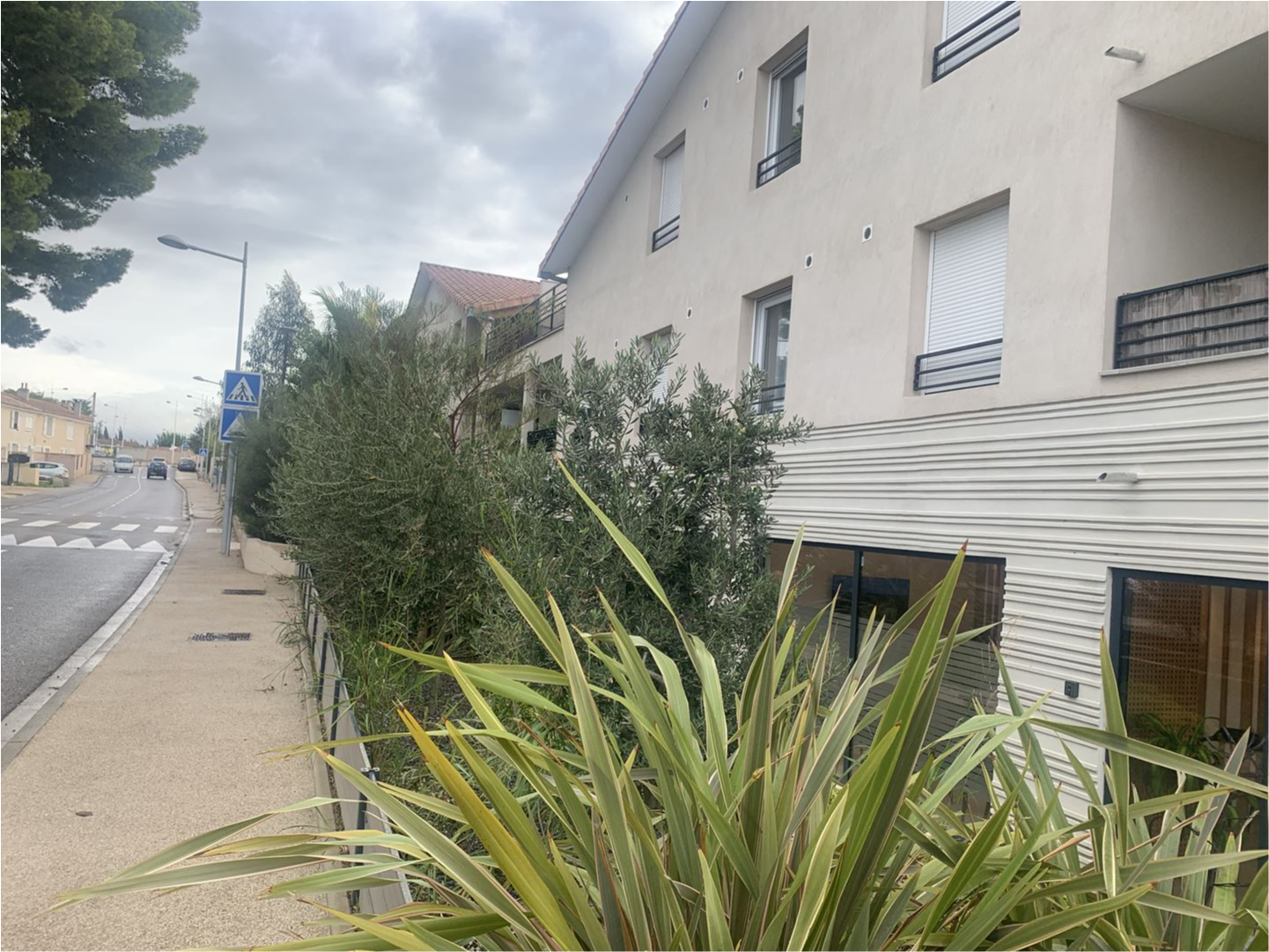 Local commercial - 145 m² - 1 pièce - Photo 1