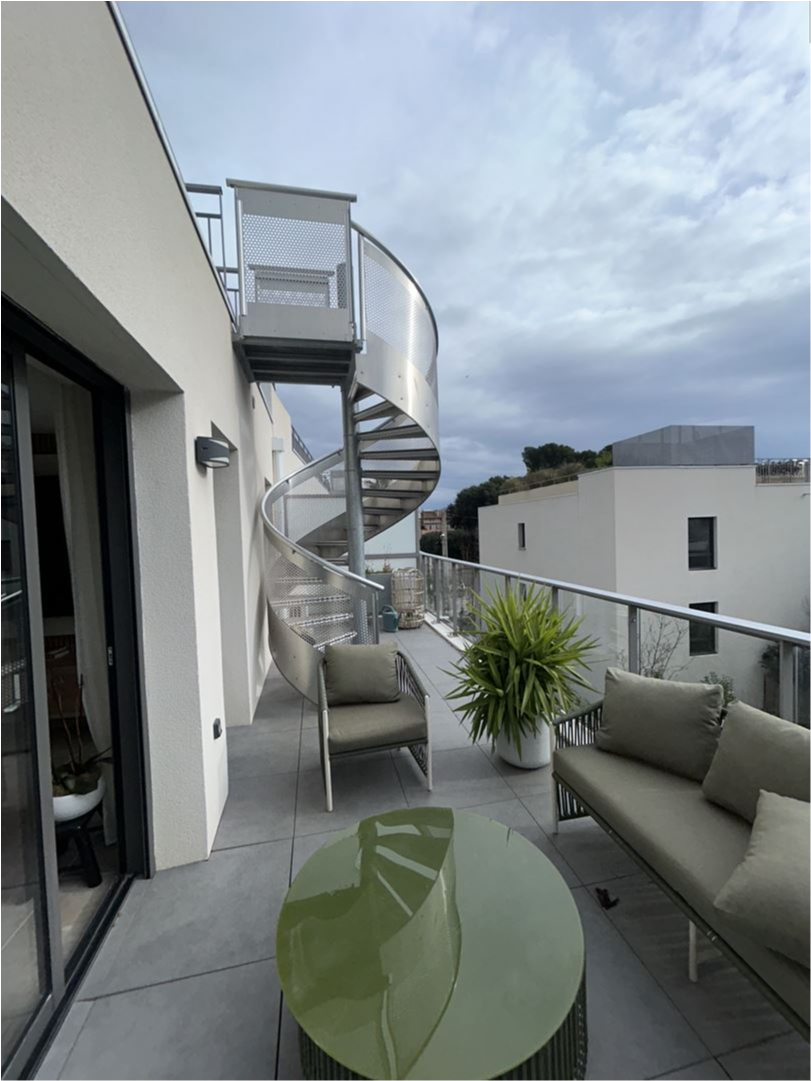 T4 - 92 m² - 4 pièces — photo 7