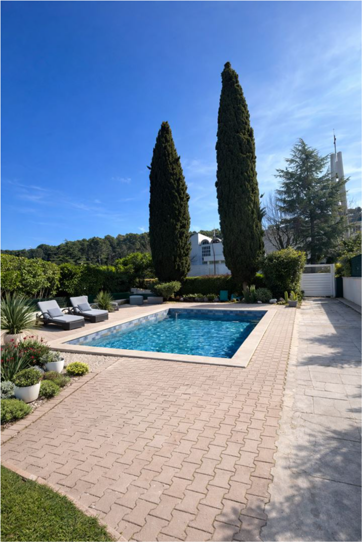 Maison de plain pied - 155 m² - 6 pièces - Photo 1