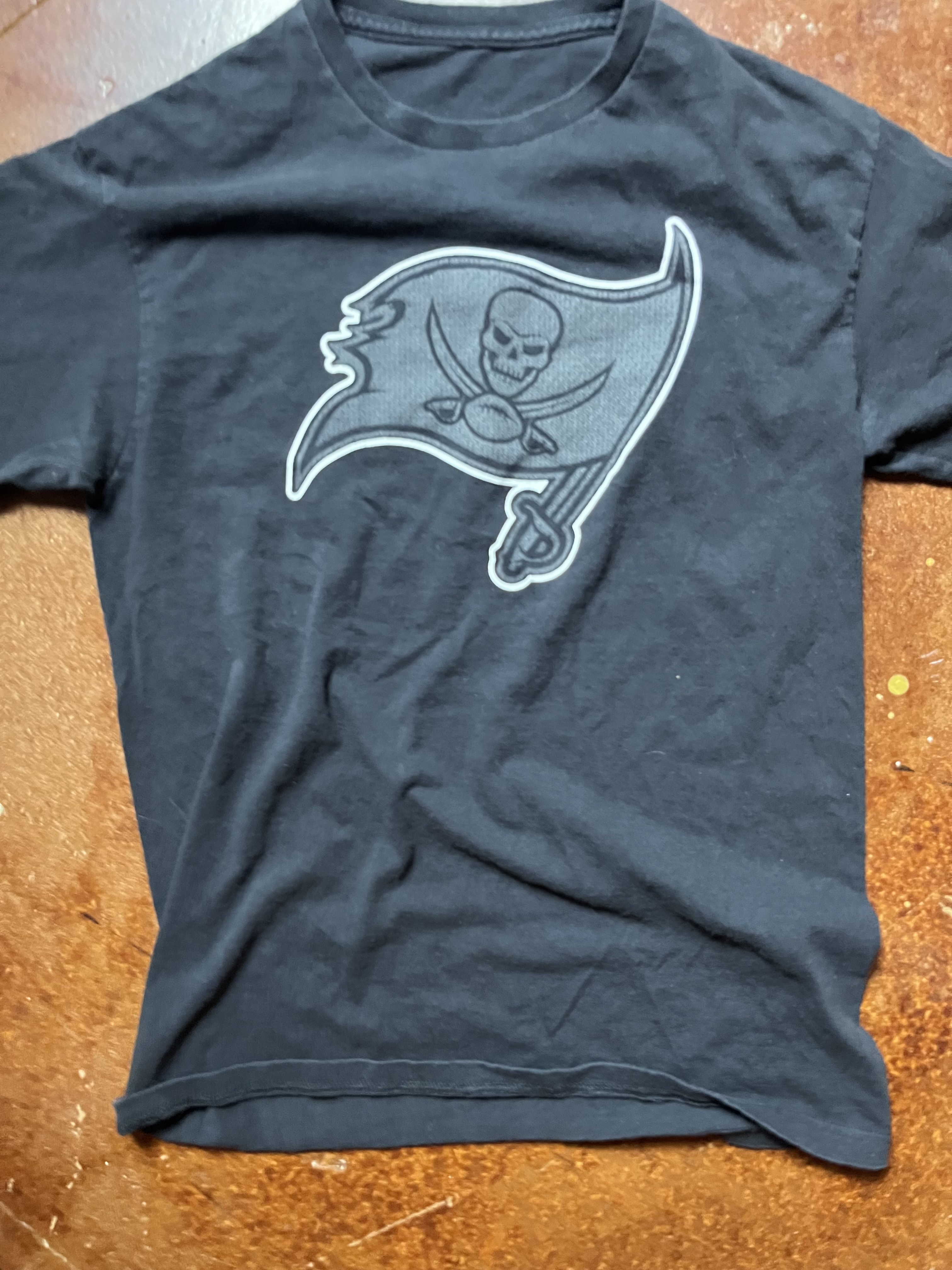 Tampa Bay Buccaneers NFL Logo T-Shirt