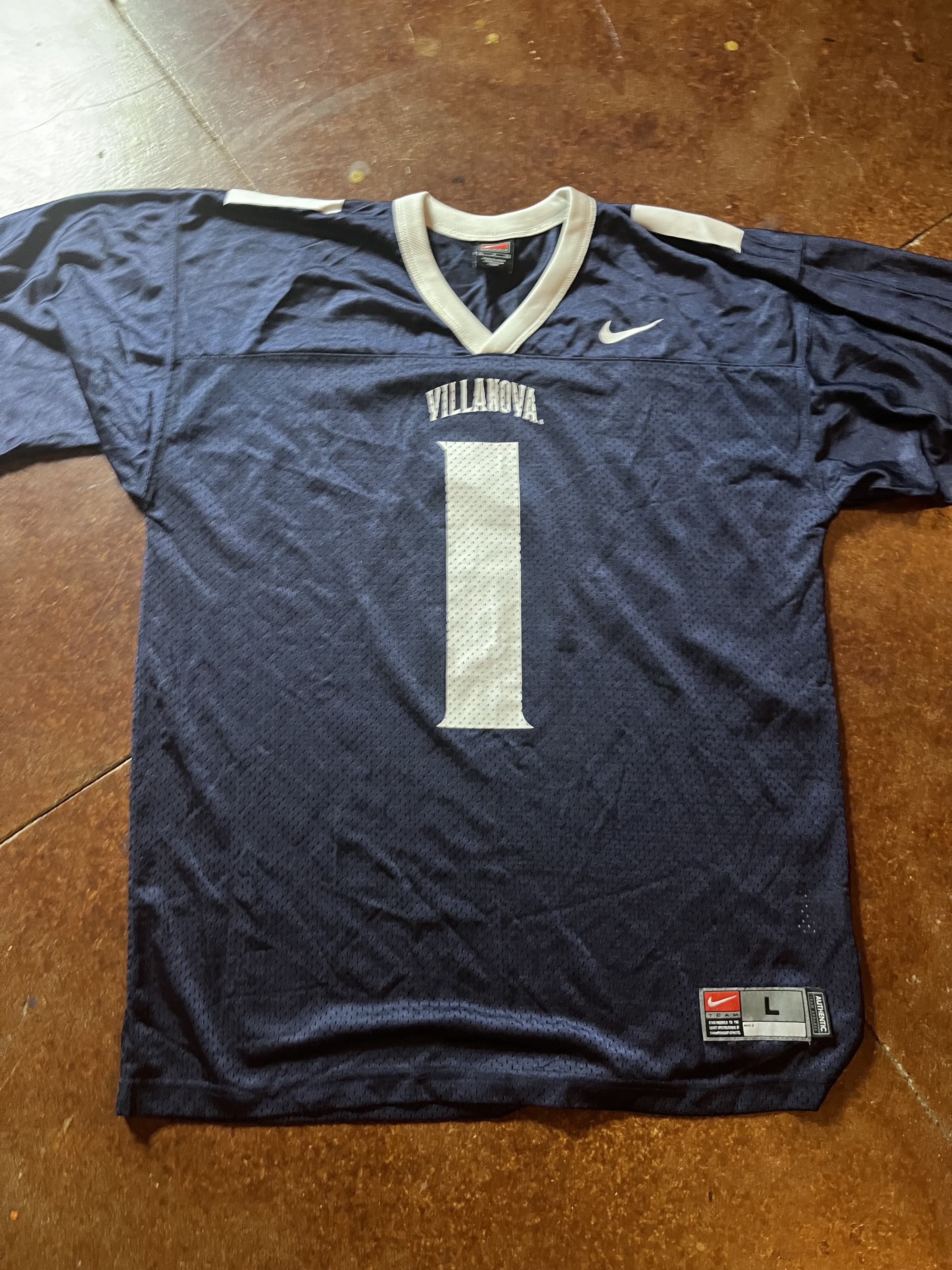 Vintage Nike Villanova Wildcats #1 College Football Jersey