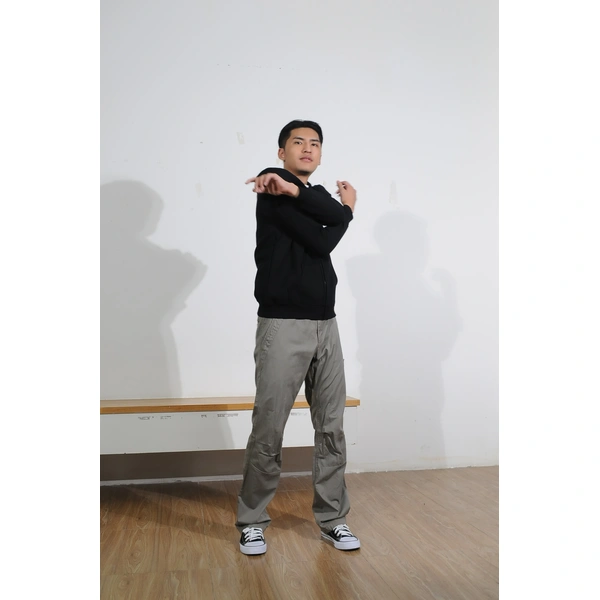 bd-mo-129 量身定制連帽針織外套,運動休閒裝,定制純色拉鍊衛衣,連帽針織外套供應商|制服展示圖