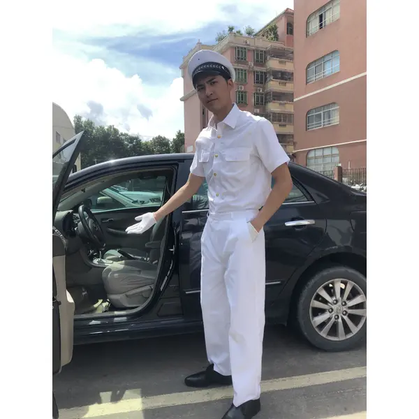 bd-mo-122 定制司機制服模型展示設計金色鈕扣短袖襯衫柔軟輕便司機制服專賣店|制服展示圖