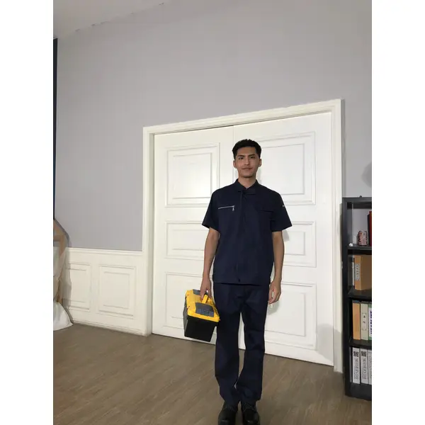 bd-mo-054定製酒店保養制服模型展示胸拉鍊口袋可水洗保養制服酒店保養制服店|制服展示圖